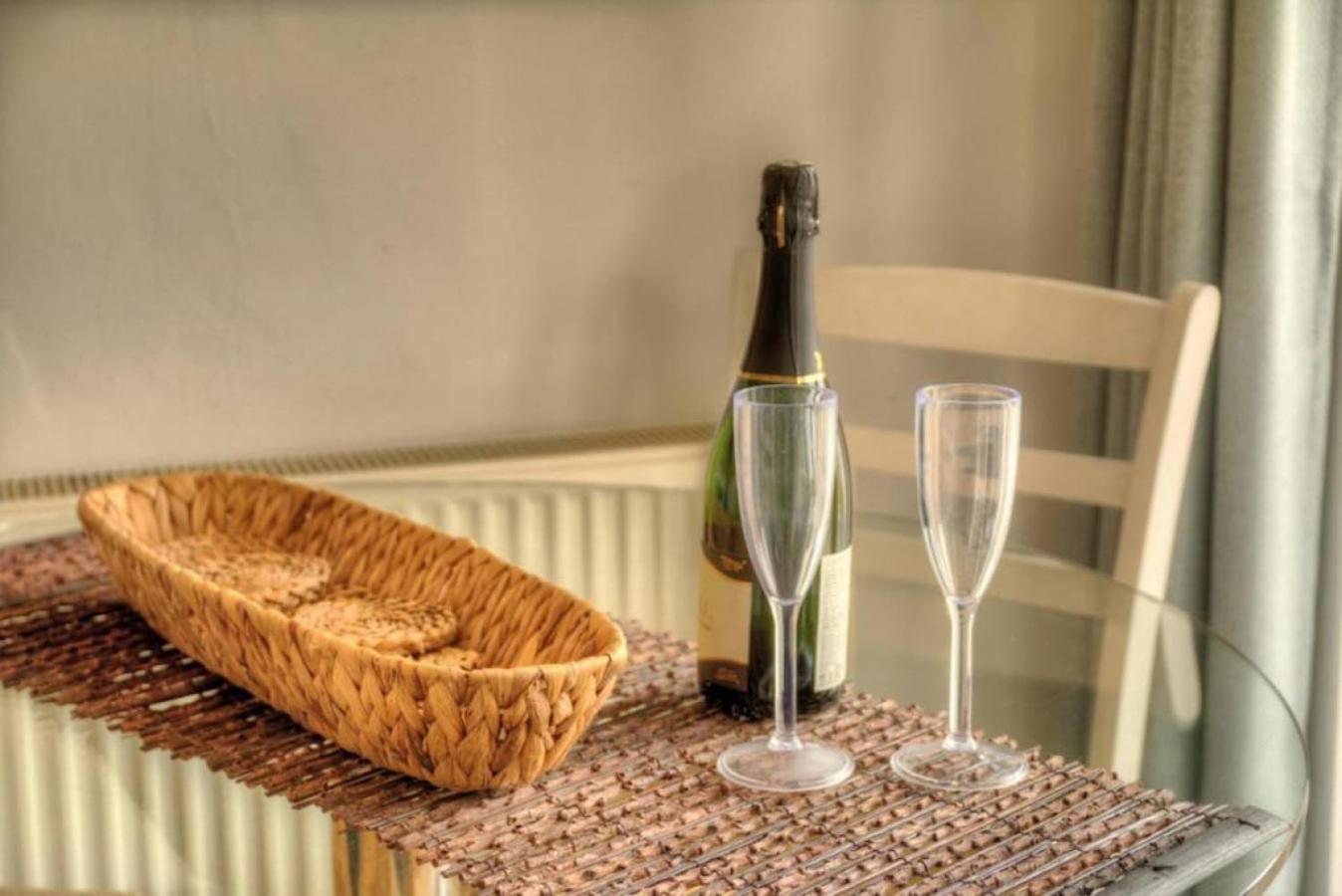 Air Maison - Solent View Beachfront Apartment South Hayling Εξωτερικό φωτογραφία